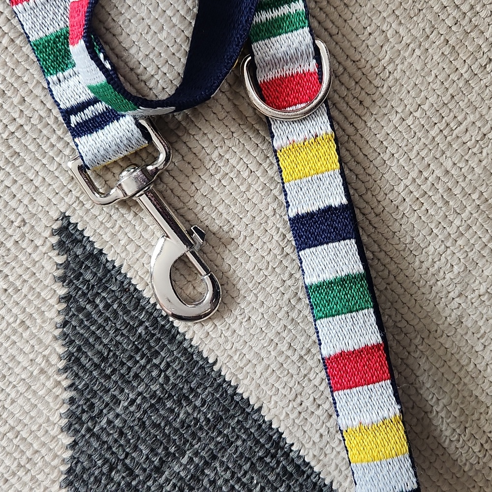 HBC (Hudson's Bay Company) Stripe Dog Collar And Leash - Picture 4 of 6